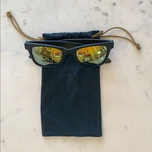 💕 lululemon Seawheeze 2016 finisher sunglasses